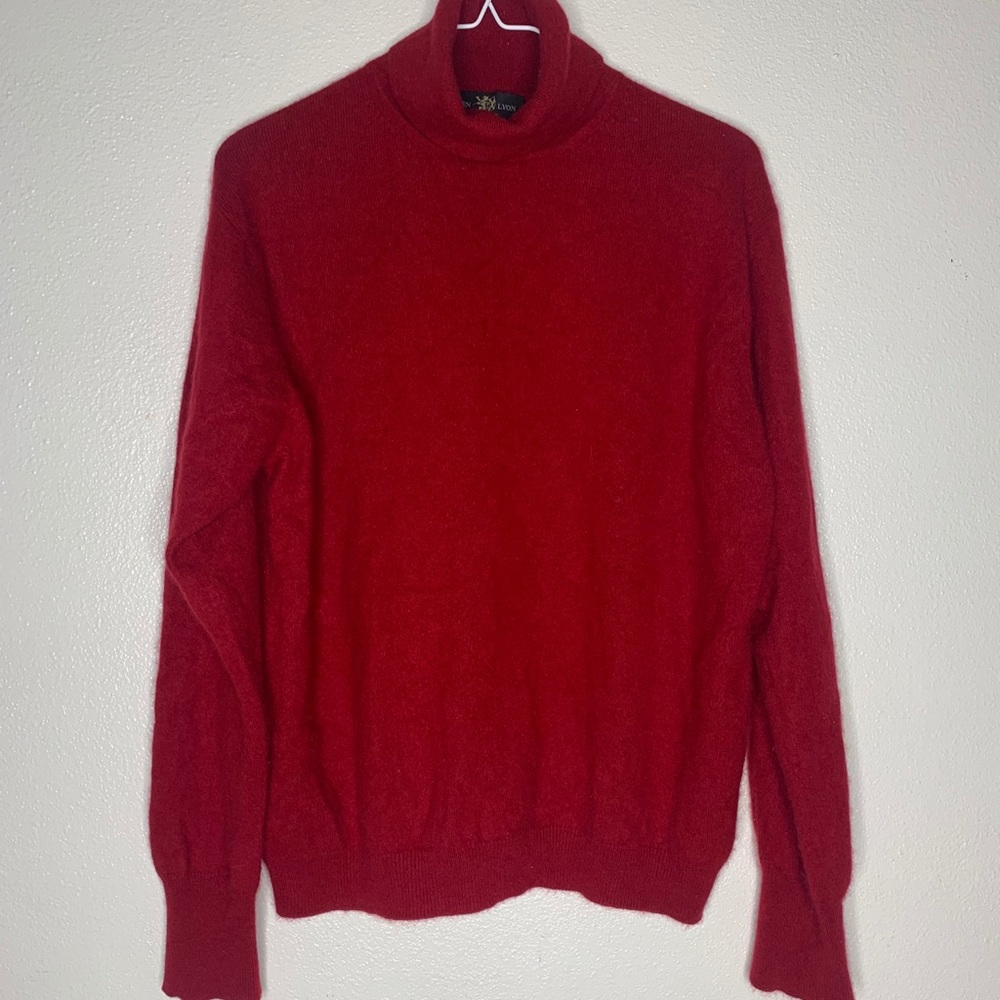 Red Glen Lyon 100% Cashmere Turtle Neck Sweater
